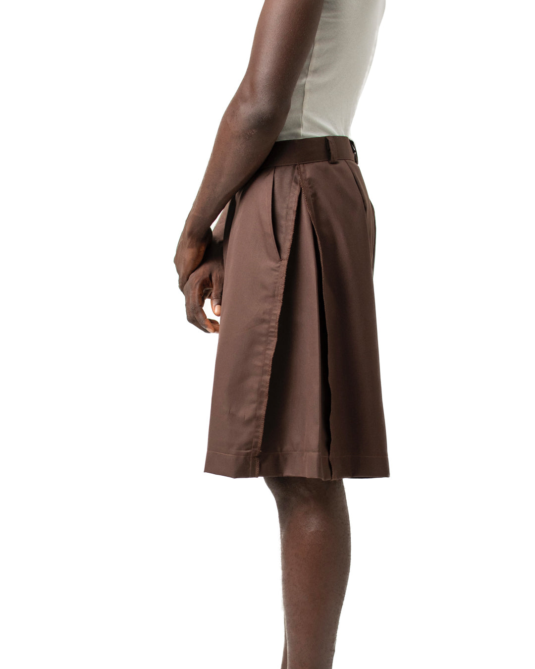 FLARED SHORTS in brown