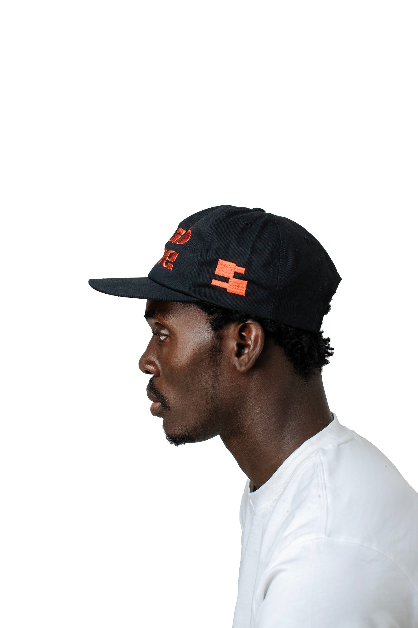 LOGO HAT in black