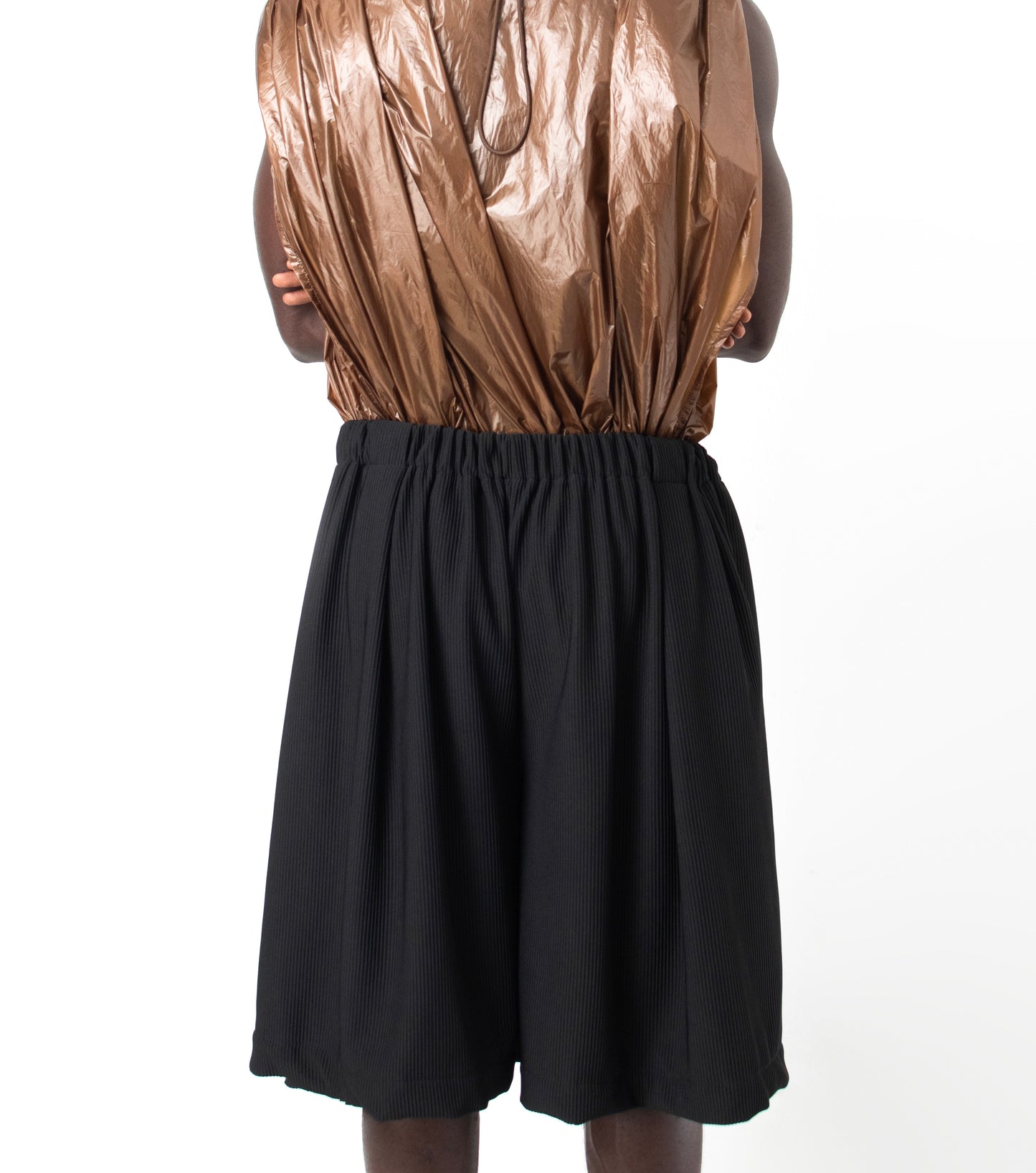 VERTICAL-4 SKORTS in black