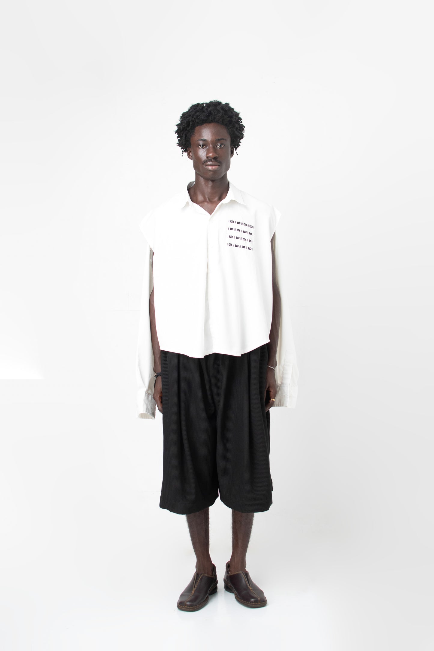 BINARY BUTTON UP LONG SLEEVES SHIRT in off white