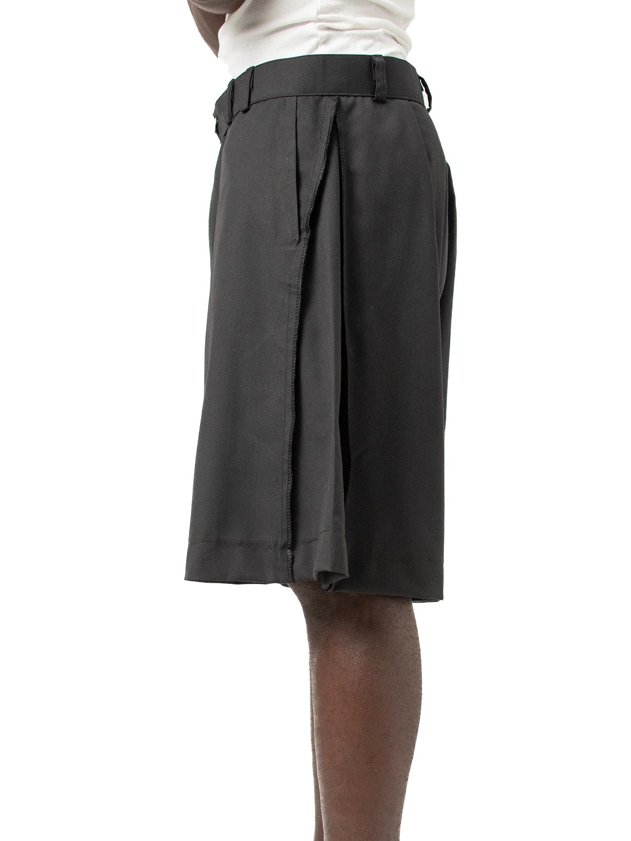 FLARED SHORTS in black